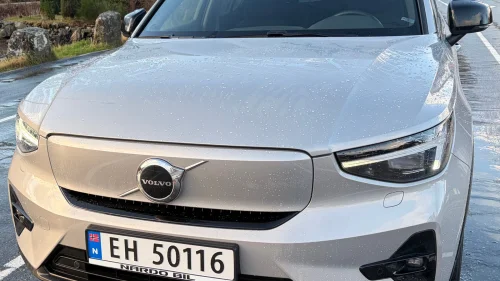 VOLVO C40 Recharge 408hk AWD Ultimate Lav Km HF Pixel 544 WLPT