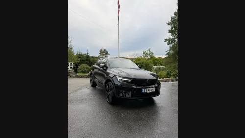 VOLVO EC40 252hk LR RWD Plus Black Edition