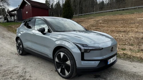 VOLVO EX30 Twin Perf Ultra AWD | Mist | HK | Pano | PPF