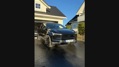 VOLVO EX30 428hk Twin Performance AWD Ultra Black Edition