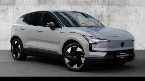 VOLVO EX30 Twin Motor Ultra / Hengerfeste / Varmer / App / Carplay