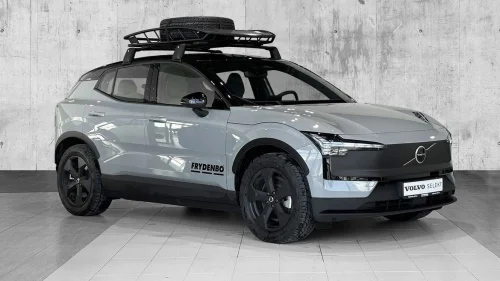 VOLVO EX30 Twin Performance Plus "Cross Country"