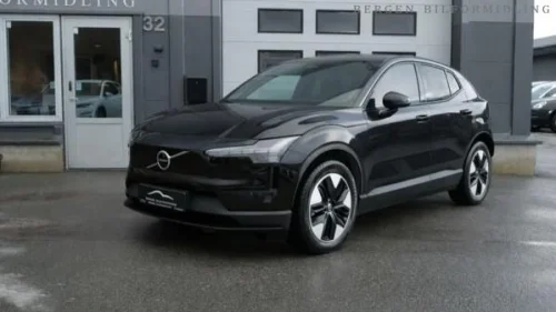 VOLVO EX30 Extended Range/ CORE/ Krok/ CarPlay/ ACC/ Varmepumpe