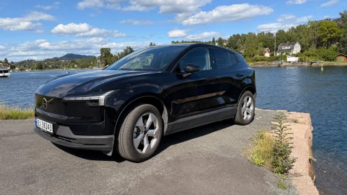 VOLVO EX30 272hk Extended Range RWD Core