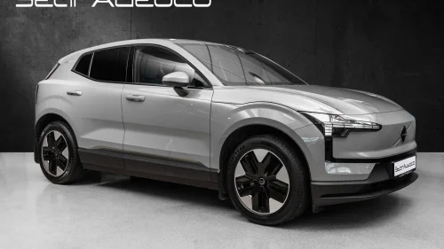 VOLVO EX30 Extended Range RWD Core/ACC/CarPlay/R.kam/BLIS/++