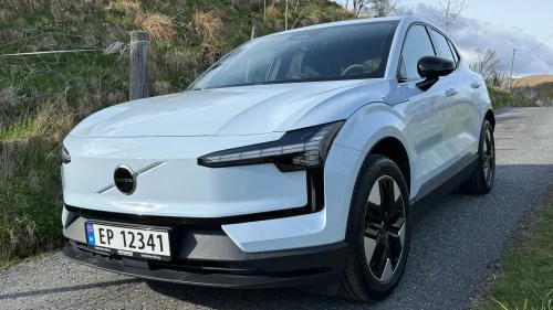 VOLVO EX30 272hk RWD Core