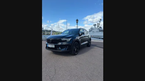 VOLVO EX40 408hk AWD Ultra Black/Krok/SetePk/Pano/H&K/20''