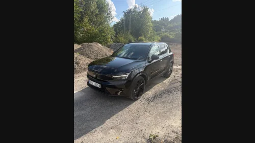VOLVO EX40 Twin 442hk Performance AWD Plus Black Edition