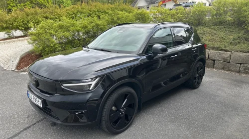 VOLVO EX40 Twin 442hk Performance AWD Ultra Black Edition