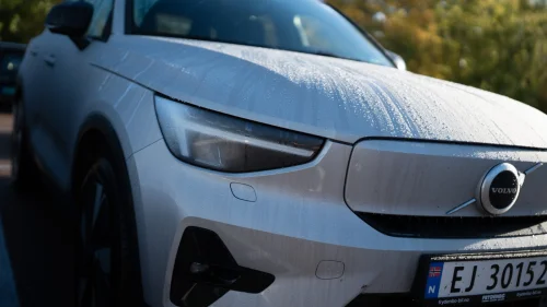 VOLVO EX40