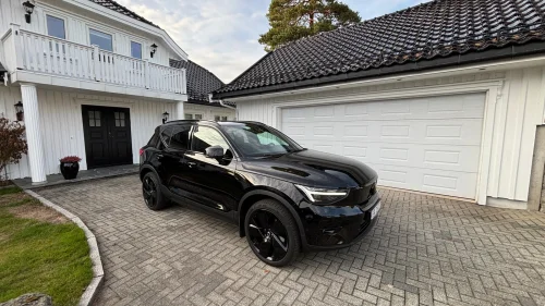 VOLVO EX40 Twin 442hk Performance AWD Ultra Black Premium  Ed