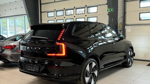 VOLVO EX90 Ultra 408hk AWD,Bowers & Wilkins,Pano,7 seter,22"+21"