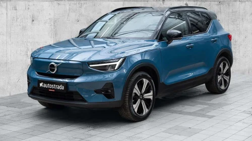 VOLVO XC40 Plus 231hk, , El.sete, Navi, ++