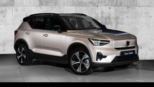 VOLVO XC40 2023 Core FWD | Google | Krok | V.pumpe |