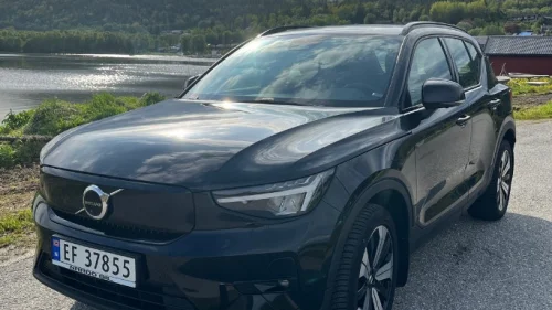 VOLVO XC40 Recharge Ultimate FWD med Skibokspakke