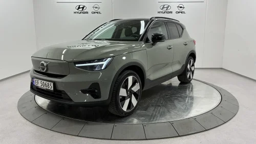 VOLVO XC40 231 HK. WLTP 419KM. HENGERFESTE, NAVI, CRUISE