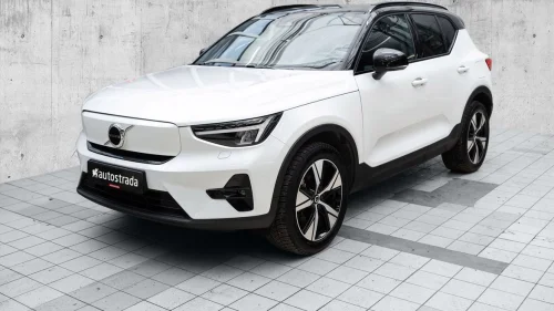 VOLVO XC40 Plus 231hk, , El.sete, Navi, ++