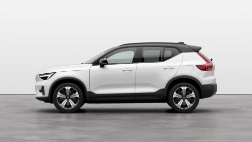 VOLVO XC40 Ultimate AWD / Krok/H&K/360°/Panorama/ACC++