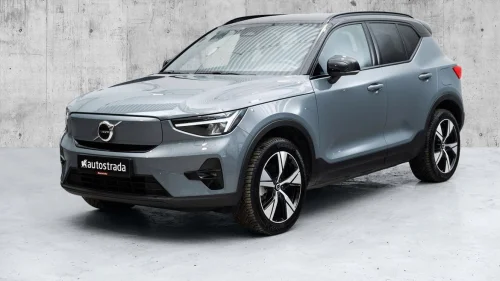 VOLVO XC40 P8 AWD, Navigasjon, R.kamera, H.Feste, El.sete