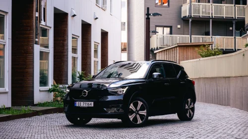 VOLVO XC40 Recharge Twin 408hk AWD Plus | Volvo Selekt garanti |