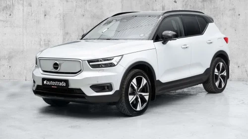 VOLVO XC40 360-krok-Panorama-Elstoler-HarmanKardon-