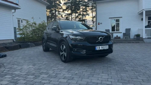 VOLVO XC40 P8 AWD Recharge R-Design