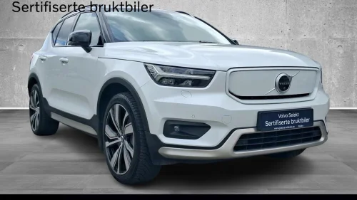 VOLVO XC40 Panorama, Memory, Krok, H&K, ACC