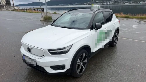VOLVO XC40