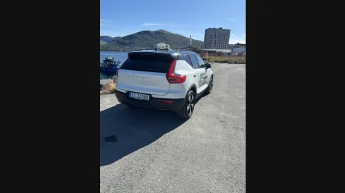 VOLVO XC40