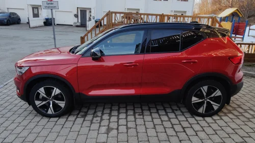 VOLVO XC40 P8