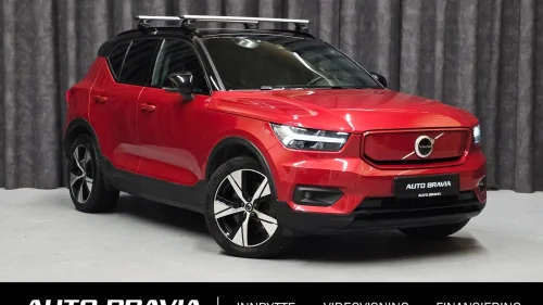 VOLVO XC40 AWD/408HK/R-DESIGN/KROK/H&K/PANO/ACC/LED/KAMERA/CARPLAY