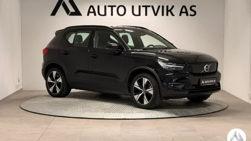 VOLVO XC40 AWD/KROK/HARMANKARDON/SKINN/ACC/ADAPTIV LYS/PANO