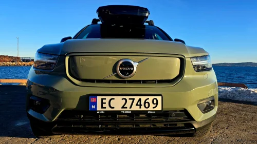 VOLVO XC40 P8 AWD Recharge - Skiboks, Panorama, Lydpakke