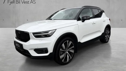VOLVO XC40 Recharge P8 AWD Skinn Harman Krok 360kam ACC Ekstralys