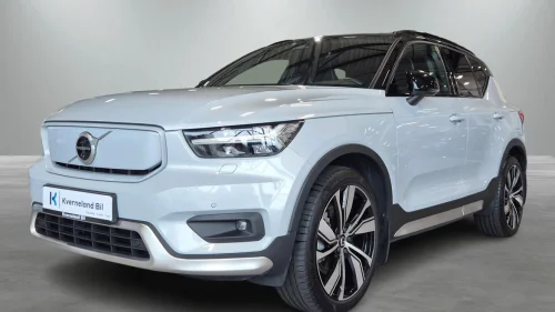 VOLVO XC40 P8 AWD Recharge H&K ACC Pano Krok ++