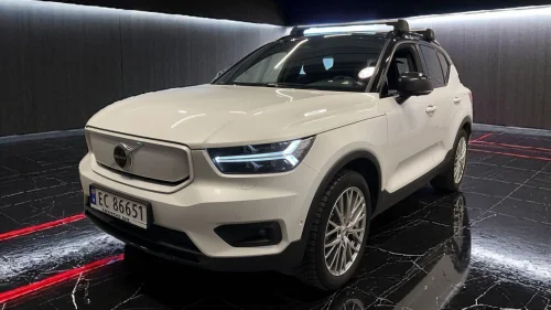 VOLVO XC40 RECHARGE P8 AWD+ACC+PANORAMA+INTELLISAFE+KROK+H&K
