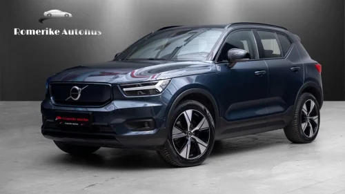 VOLVO XC40 AWD Recharge TWIN PRO // Panorama, 360kam, Harman, ACC+