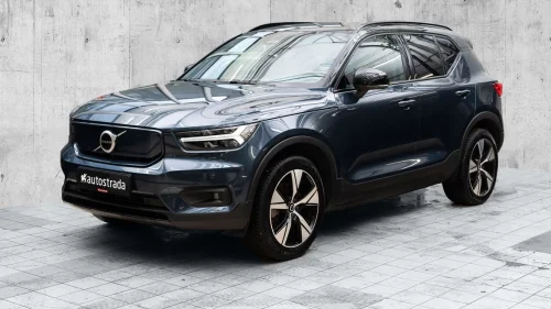 VOLVO XC40 408 hk. Plus AWD I Feste I ACC I Spotify