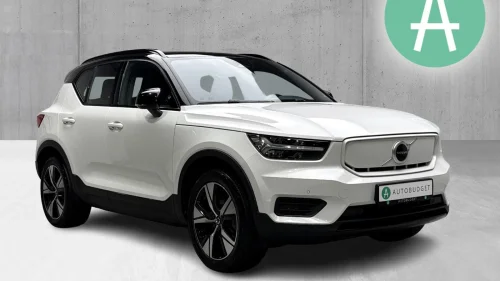 VOLVO XC40 AWD / 408HK / ACC / PILOT ASSIST / KROK / BLIS / KAMERA