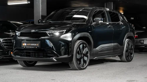 TOYOTA URBAN CRUISER EXECUTIVE/4X4/61KW/PANORAMA/JBL/SORT/FULLASTET/NY