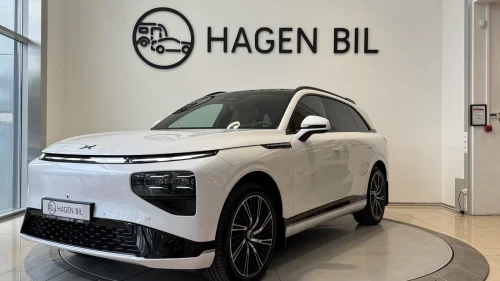 XPENG G9 PERFORMANCE / AWD / LONG RANGE / BEIGE SKINN / NAVI / R