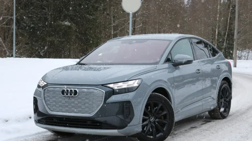AUDI Q4 SPORTBACK 50 E TRON SPORTBACK 50 SONOS MATRIX NAVI MEMORY KROK PEN++