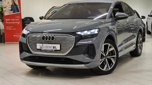 AUDI Q4 SPORTBACK 50 E TRON 50 Sportback - Matrix - Krok - Sonos - Kamera +++