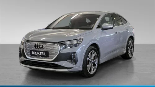AUDI Q4 SPORTBACK 50 E TRON 50 SPORTBACK QUATTRO Krok R.kam Minne Sonos Sportstoler
