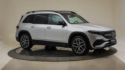 MERCEDES-BENZ EQB 300 4MATIC 4MATIC AMG Line Super familiebil