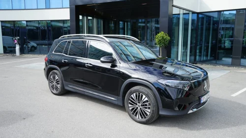 MERCEDES-BENZ EQB 300 4MATIC 300 4Matic / Special edition plus / Godt utstyrt