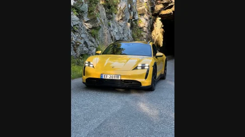 PORSCHE Taycan 4S 4S|HUD|SportChrono|Burmester|Paint-to-Sample|PRSE
