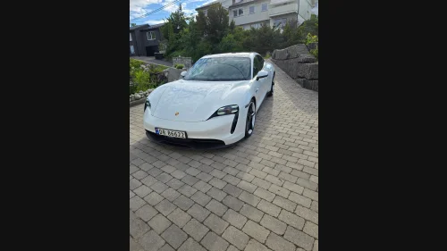 PORSCHE Taycan 4S Performance battery plus-Godt utstyrt