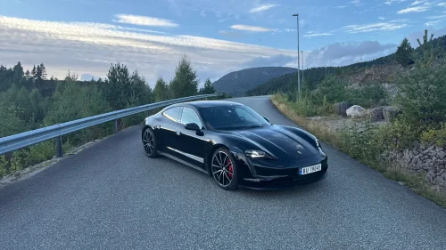 PORSCHE Taycan 4S 4S PB