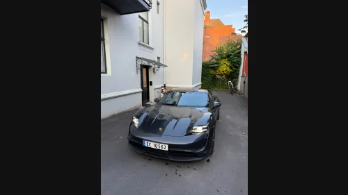 PORSCHE Taycan 4S